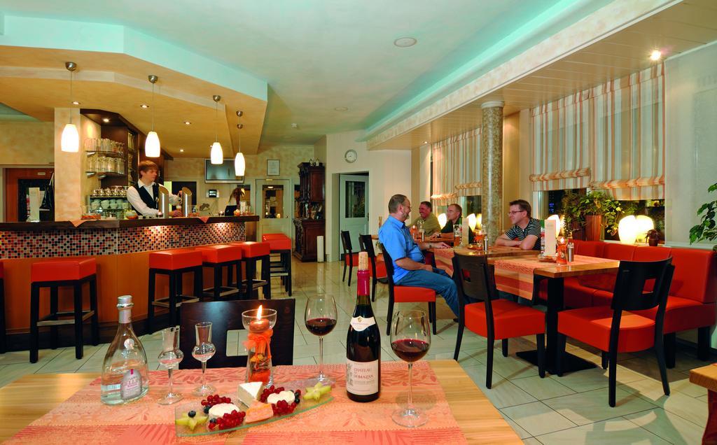 Hotel Maurer Saarwellingen エクステリア 写真