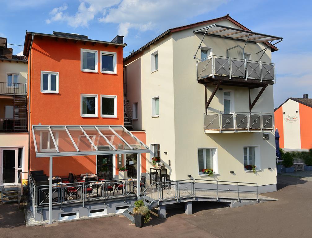 Hotel Maurer Saarwellingen エクステリア 写真