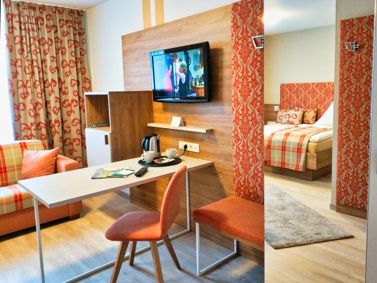 Hotel Maurer Saarwellingen エクステリア 写真