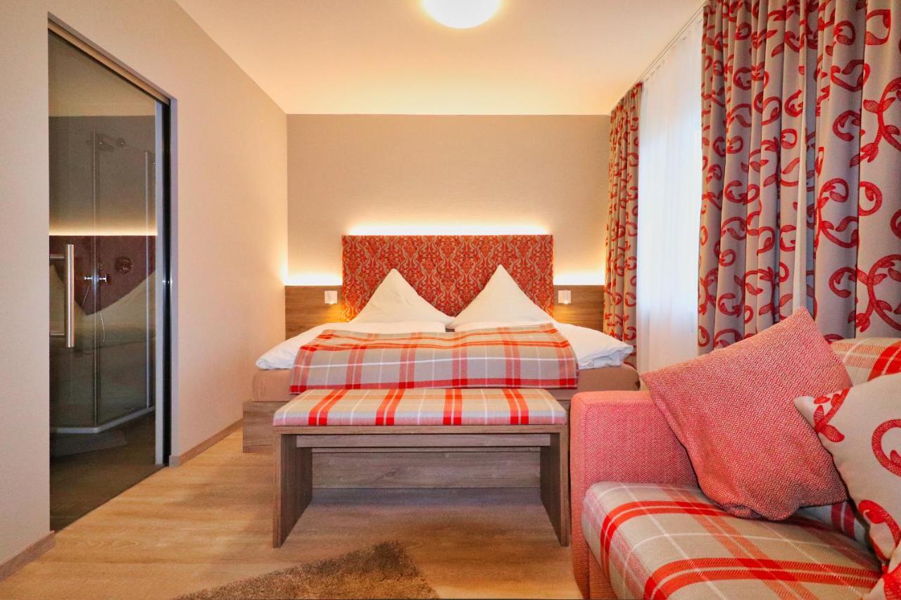 Hotel Maurer Saarwellingen エクステリア 写真