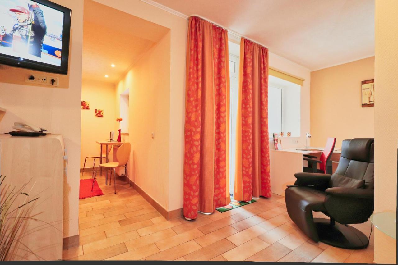 Hotel Maurer Saarwellingen エクステリア 写真