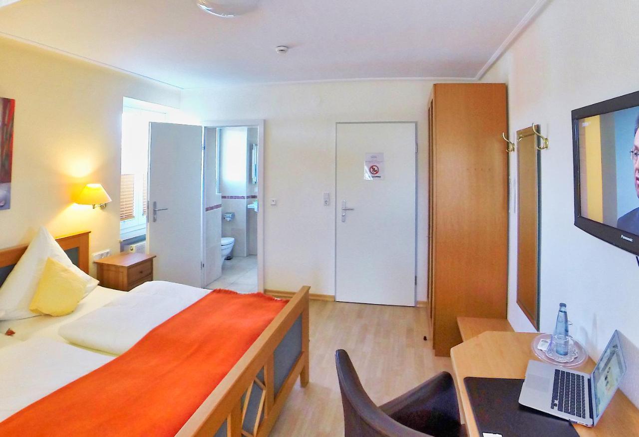 Hotel Maurer Saarwellingen エクステリア 写真