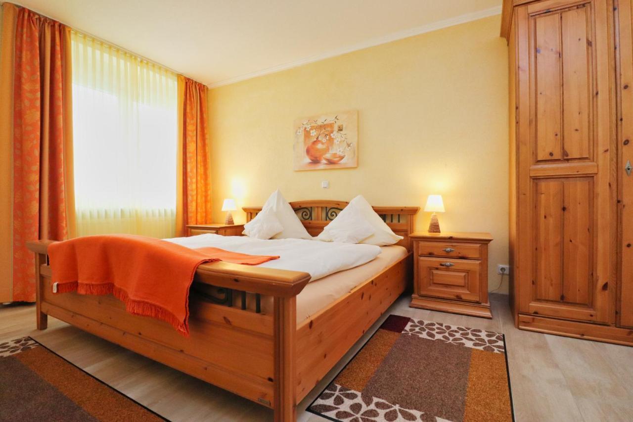Hotel Maurer Saarwellingen エクステリア 写真