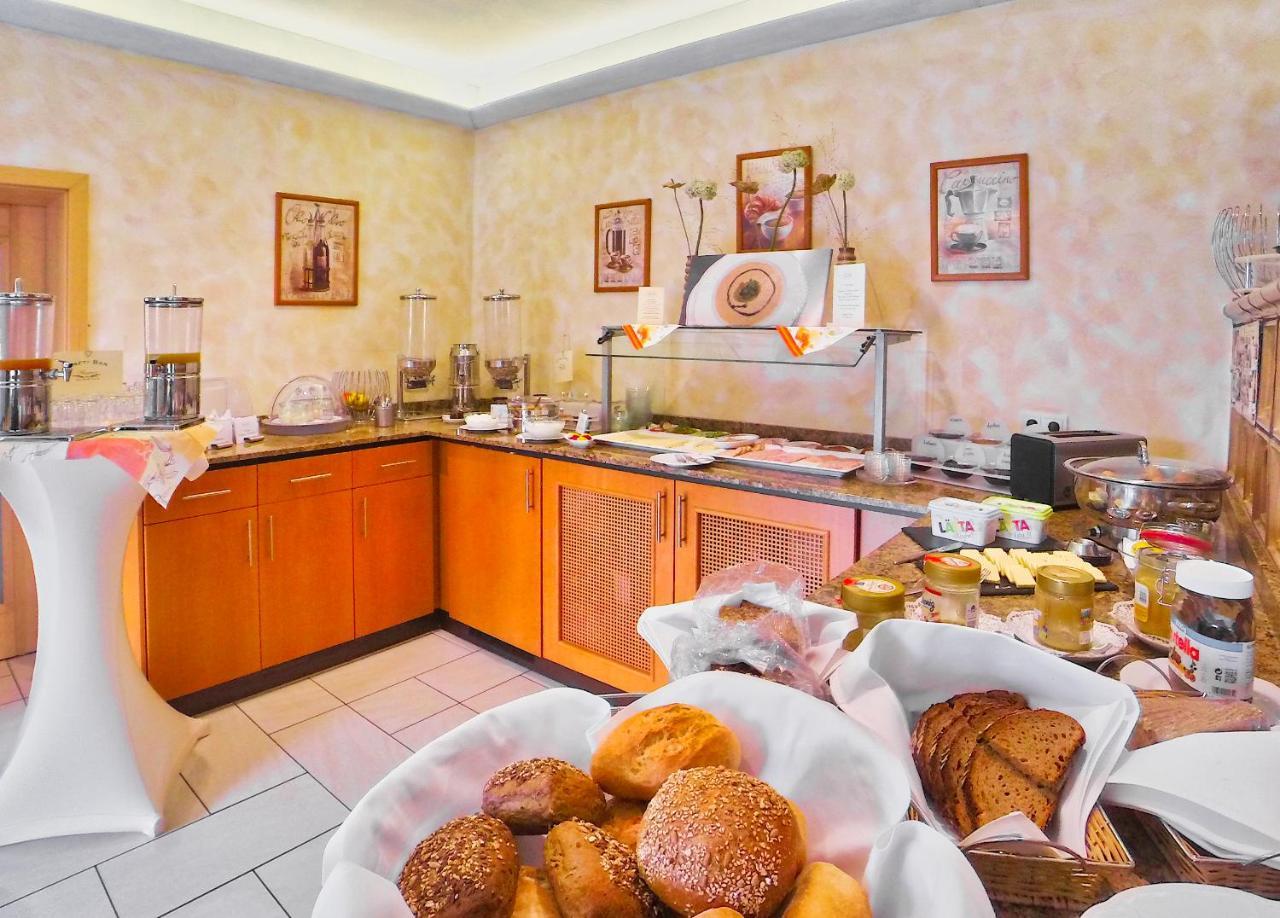 Hotel Maurer Saarwellingen エクステリア 写真