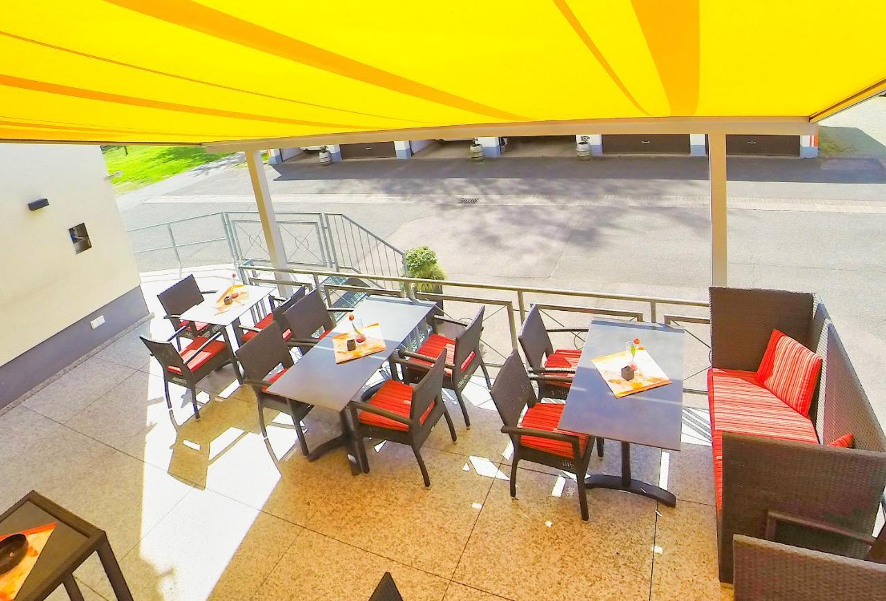 Hotel Maurer Saarwellingen エクステリア 写真