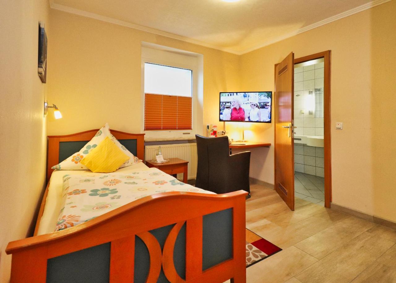 Hotel Maurer Saarwellingen エクステリア 写真