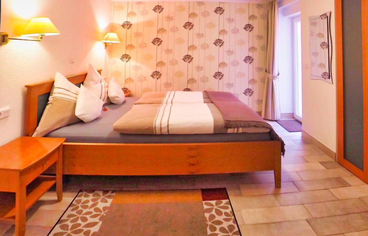 Hotel Maurer Saarwellingen エクステリア 写真