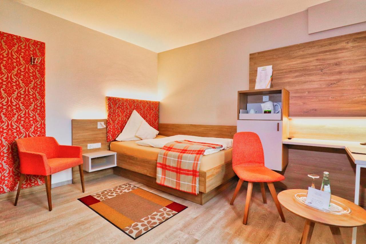 Hotel Maurer Saarwellingen エクステリア 写真